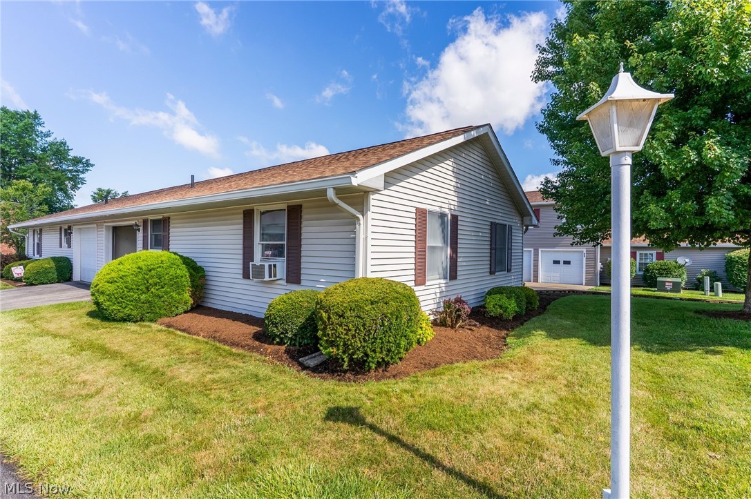 942 Canterbury Lane Salem OH 44460