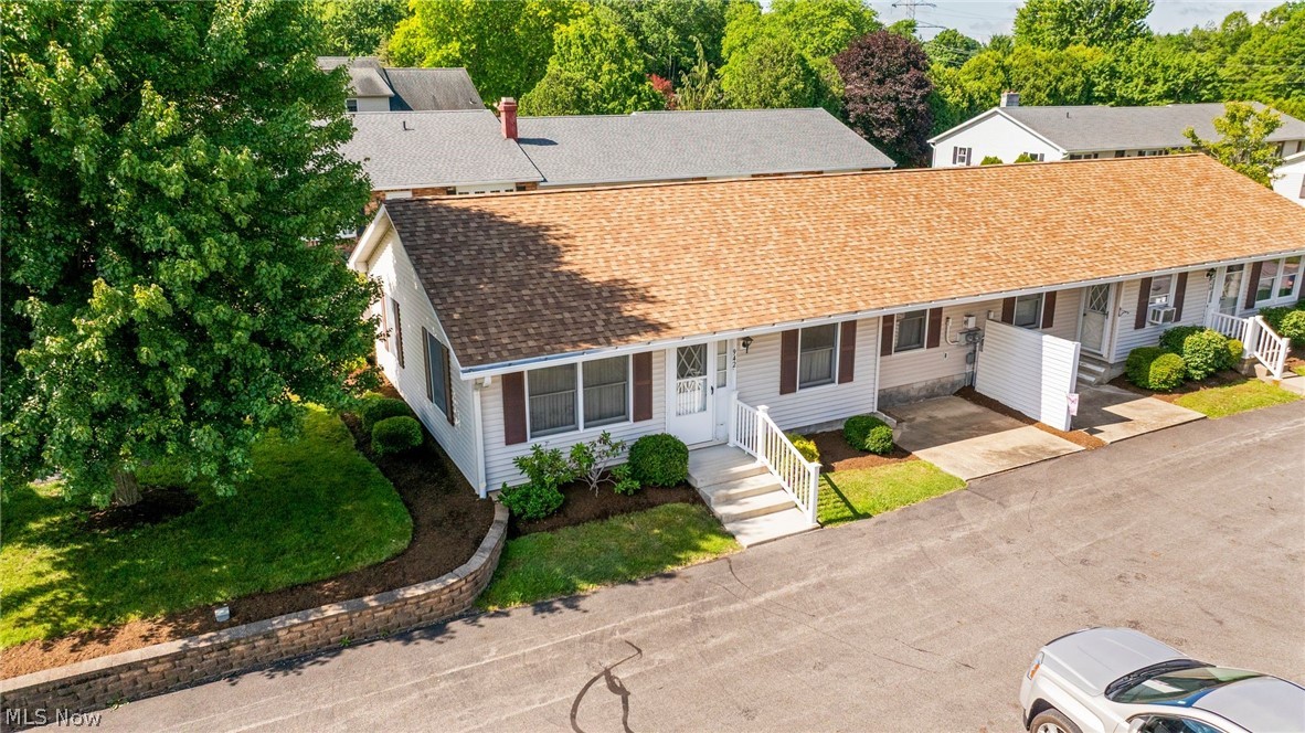 942 Canterbury Lane Salem OH 44460