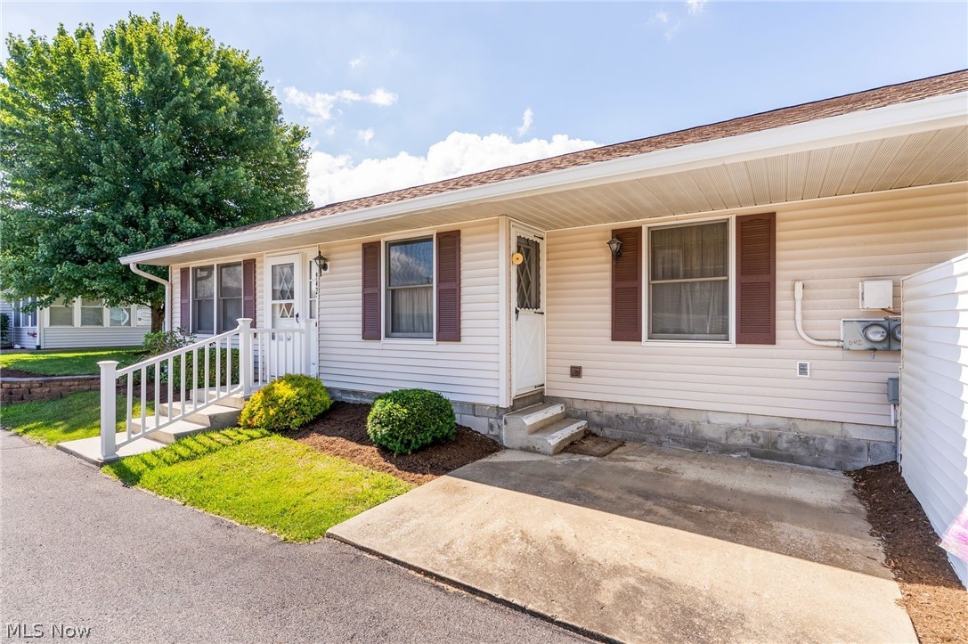 942 Canterbury Lane Salem OH 44460