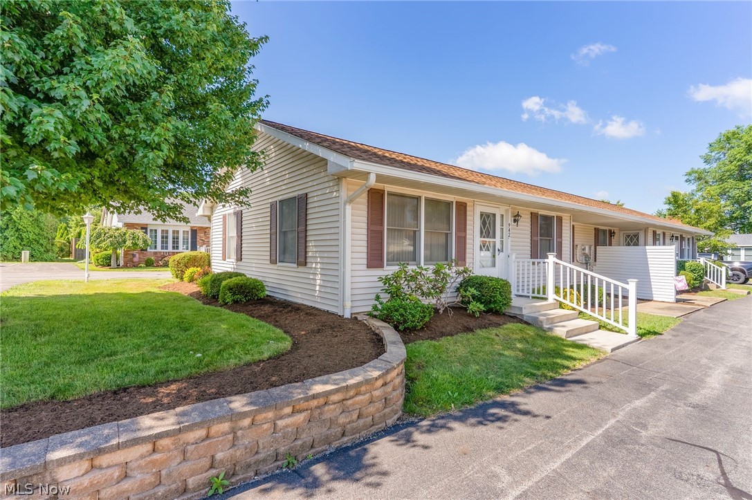942 Canterbury Lane Salem OH 44460