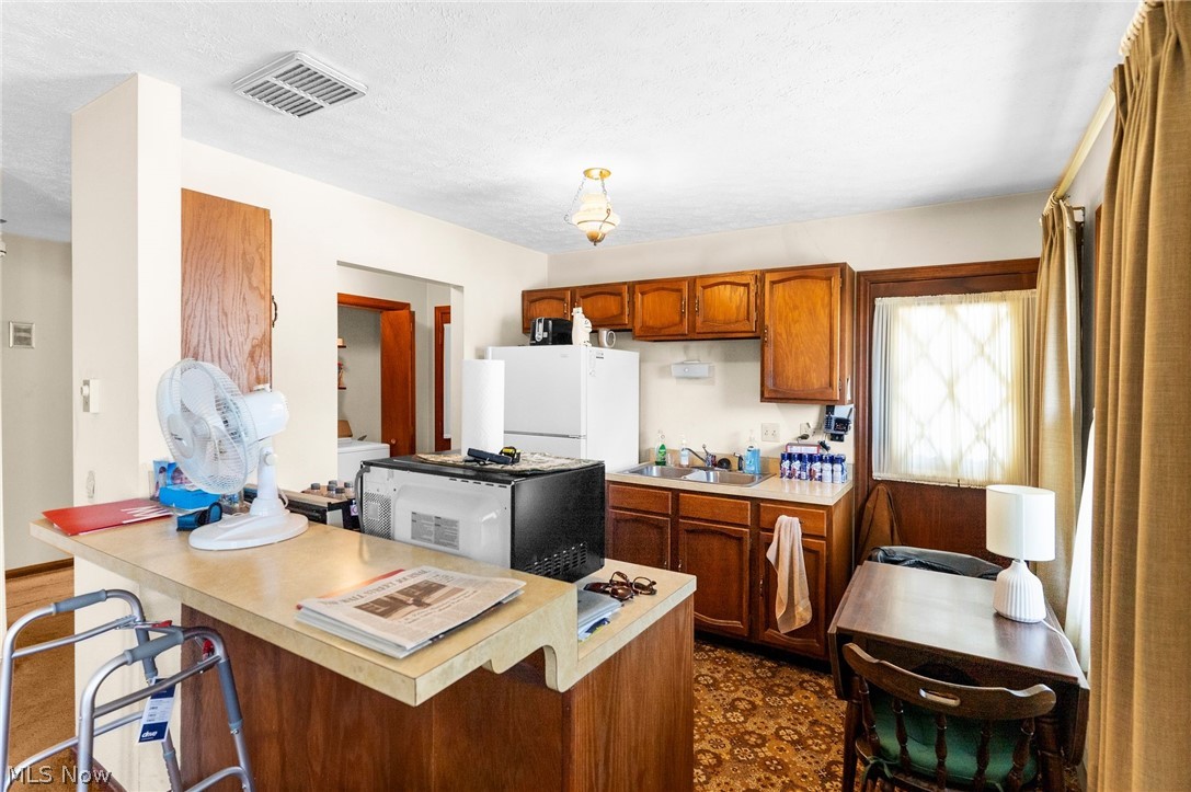 942 Canterbury Lane Salem OH 44460