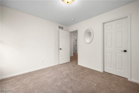 953 Longitude Lane Amherst OH 44001