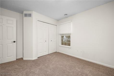 953 Longitude Lane Amherst OH 44001