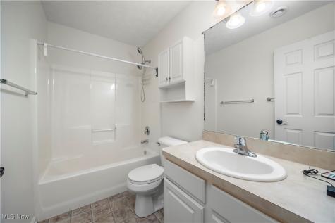 953 Longitude Lane Amherst OH 44001