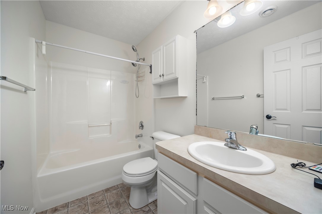 953 Longitude Lane Amherst OH 44001