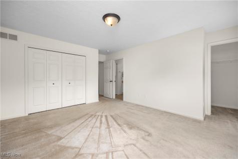 953 Longitude Lane Amherst OH 44001