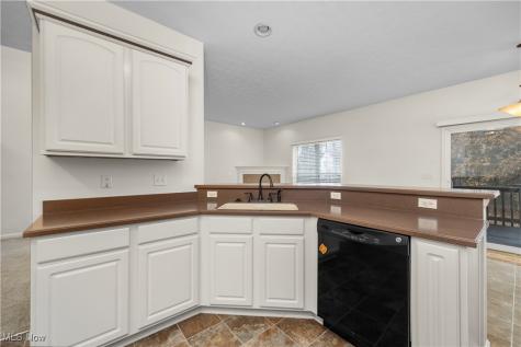 953 Longitude Lane Amherst OH 44001