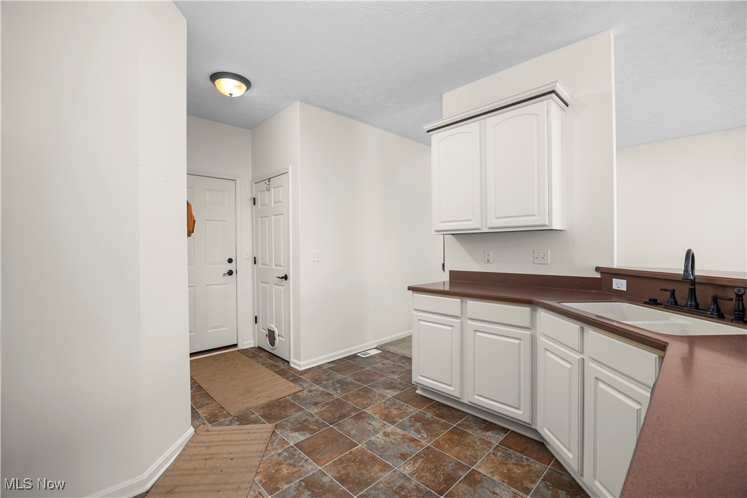 953 Longitude Lane Amherst OH 44001