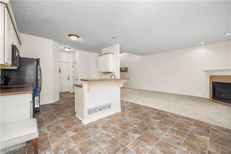 953 Longitude Lane Amherst OH 44001