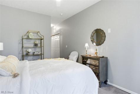 469 Eagle Trace Mayfield Heights OH 44124