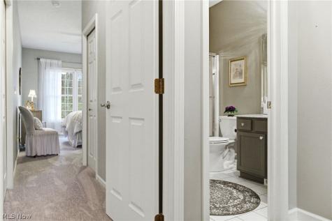 469 Eagle Trace Mayfield Heights OH 44124