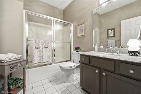 469 Eagle Trace Mayfield Heights OH 44124