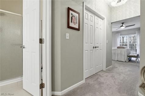 469 Eagle Trace Mayfield Heights OH 44124