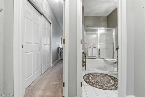 469 Eagle Trace Mayfield Heights OH 44124