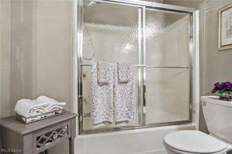 469 Eagle Trace Mayfield Heights OH 44124