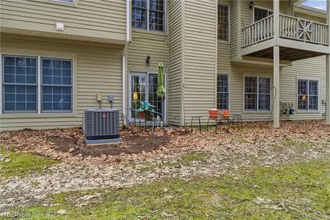 469 Eagle Trace Mayfield Heights OH 44124