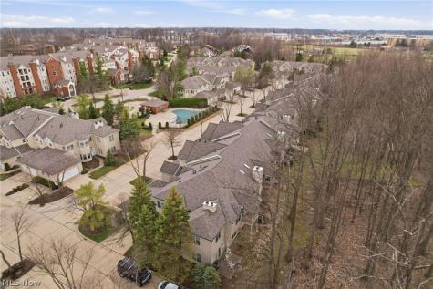469 Eagle Trace Mayfield Heights OH 44124