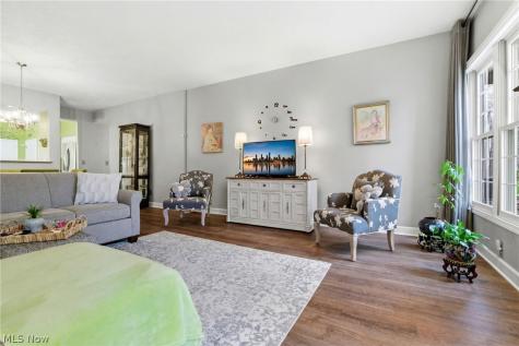 469 Eagle Trace Mayfield Heights OH 44124