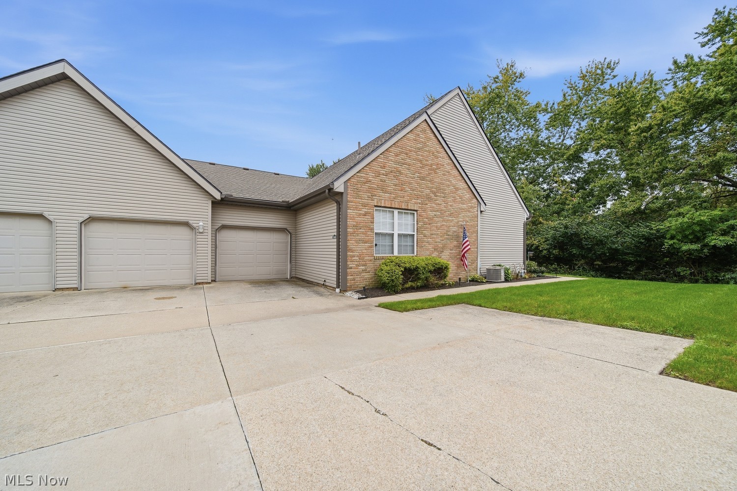 1543 Cambridge Avenue SW North Canton OH 44709