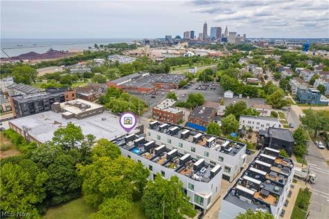 1298 W 58th Street Cleveland OH 44102