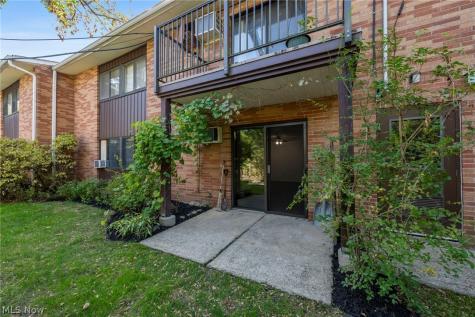 23831 David Drive North Olmsted OH 44070
