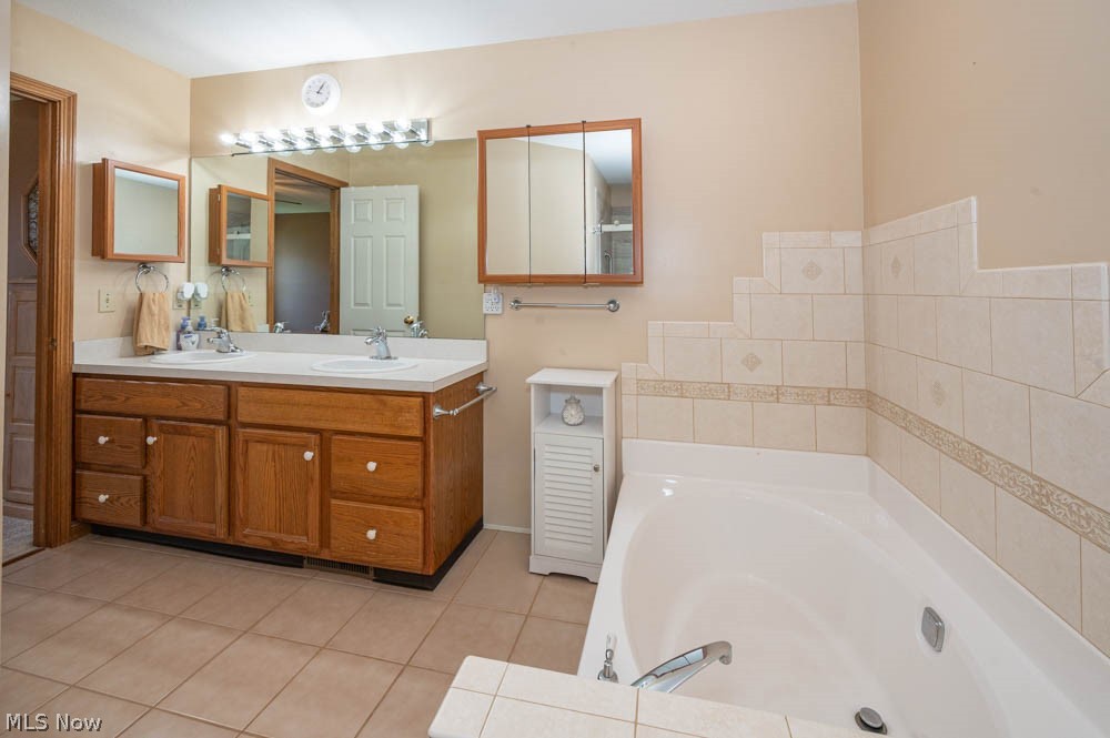 831 Auburn Hills Drive Boardman OH 44512