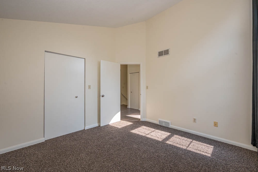 1163 Red Tail Hawk Court Youngstown OH 44512