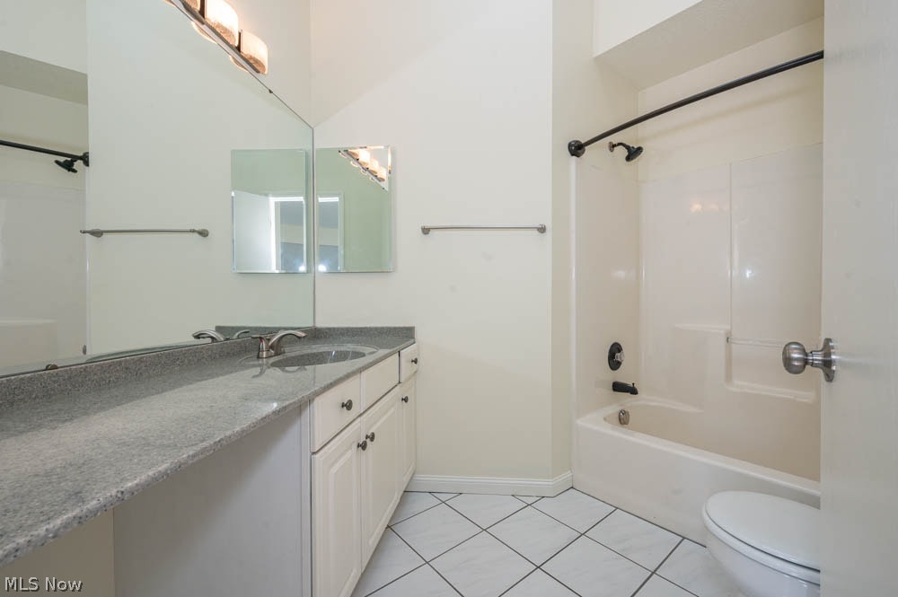 1163 Red Tail Hawk Court Youngstown OH 44512