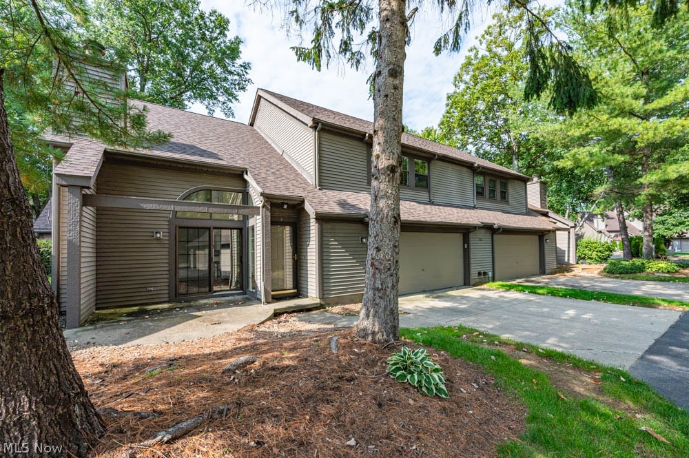 1163 Red Tail Hawk Court Youngstown OH 44512