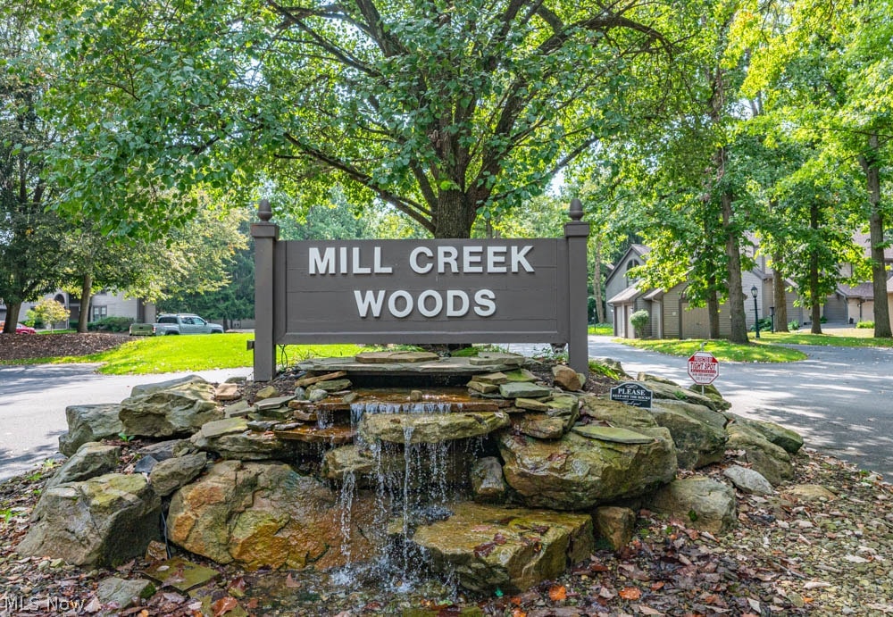 1163 Red Tail Hawk Court Youngstown OH 44512