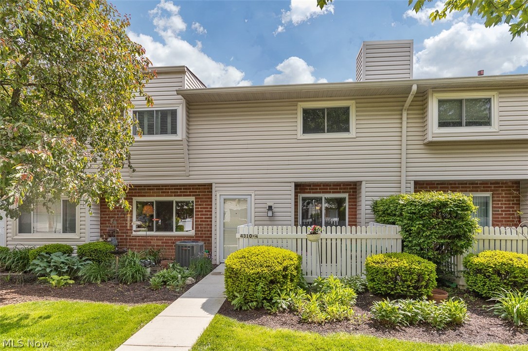 4310 Hyde Park North Olmsted OH 44070