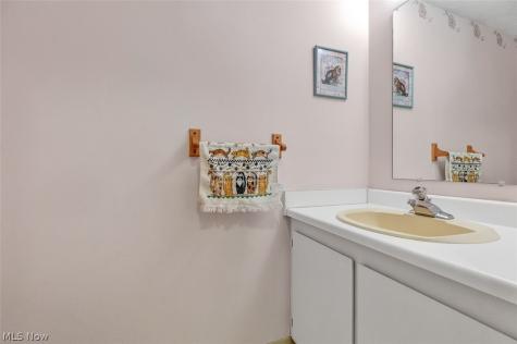 4310 Hyde Park North Olmsted OH 44070