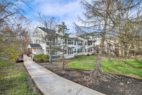 1804 Stoney Run Circle Broadview Heights OH 44147