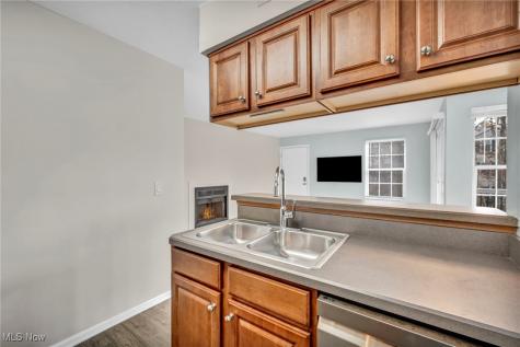 1804 Stoney Run Circle Broadview Heights OH 44147