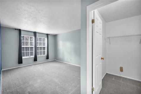 1804 Stoney Run Circle Broadview Heights OH 44147
