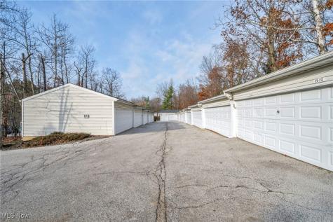 1804 Stoney Run Circle Broadview Heights OH 44147