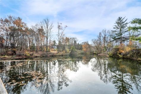1804 Stoney Run Circle Broadview Heights OH 44147