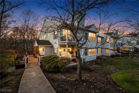 1804 Stoney Run Circle Broadview Heights OH 44147