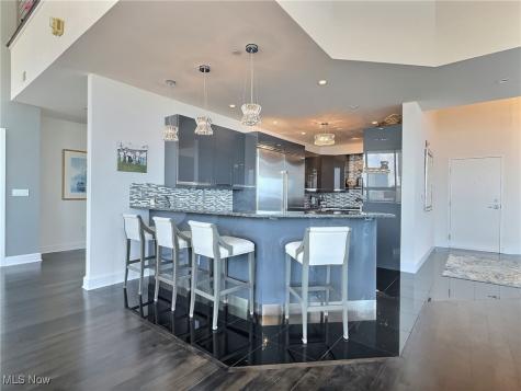 701 W Lakeside Avenue Cleveland OH 44113
