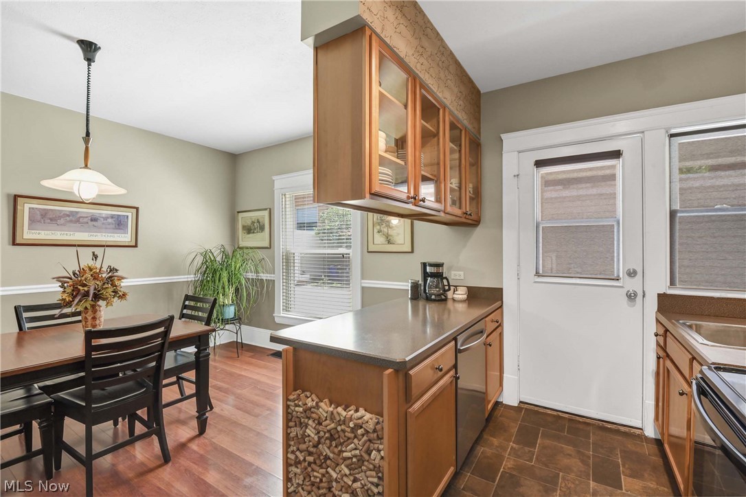 2807 Clinton Avenue Cleveland OH 44113