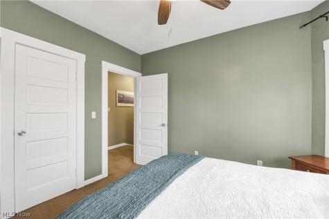 2807 Clinton Avenue Cleveland OH 44113