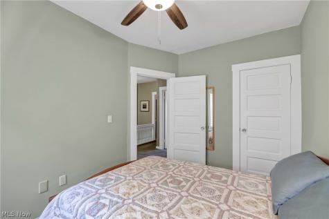 2807 Clinton Avenue Cleveland OH 44113