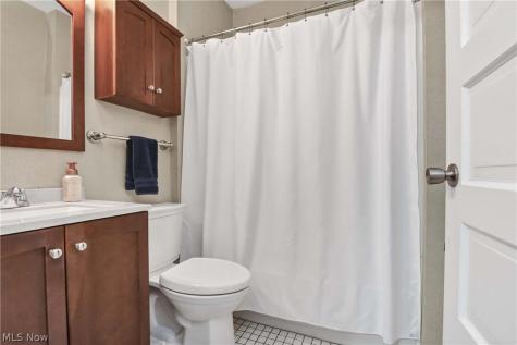 2807 Clinton Avenue Cleveland OH 44113