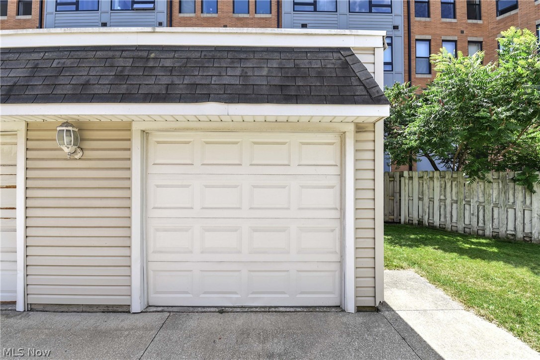 2807 Clinton Avenue Cleveland OH 44113