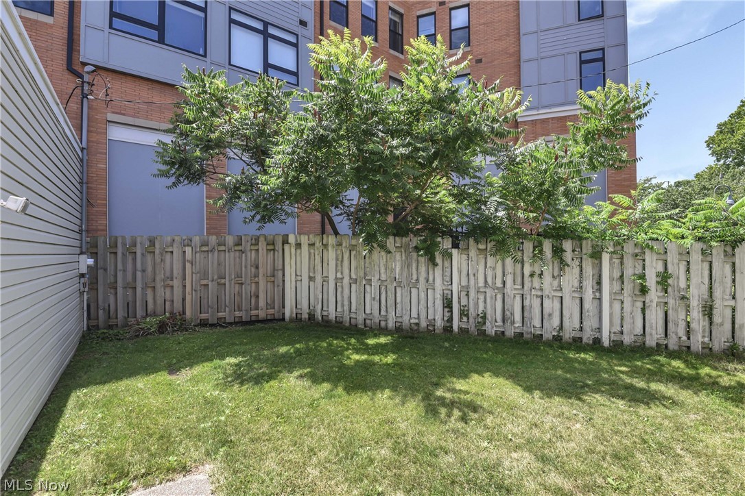 2807 Clinton Avenue Cleveland OH 44113