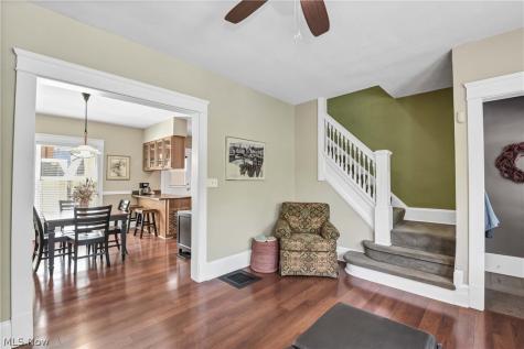 2807 Clinton Avenue Cleveland OH 44113