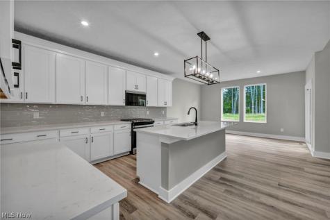 2087 Glenmont Drive Brunswick OH 44212