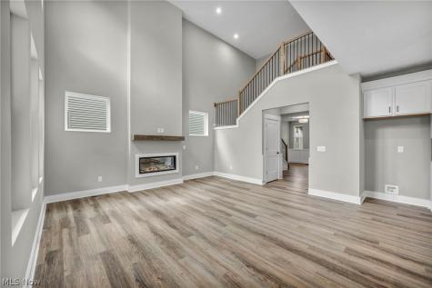 2087 Glenmont Drive Brunswick OH 44212