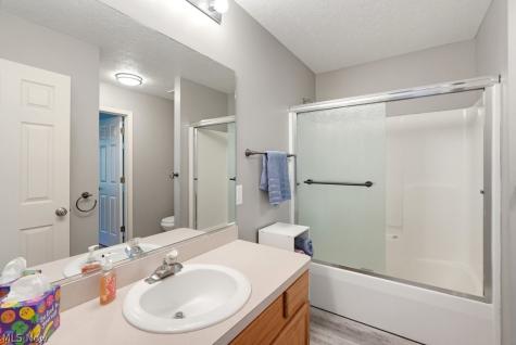 646 Almas Court Brunswick OH 44212