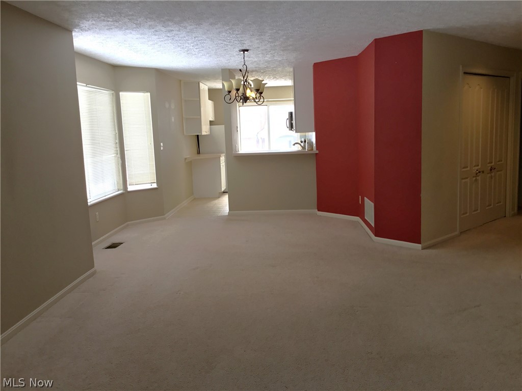 339 Village Pointe Drive Akron OH 44313